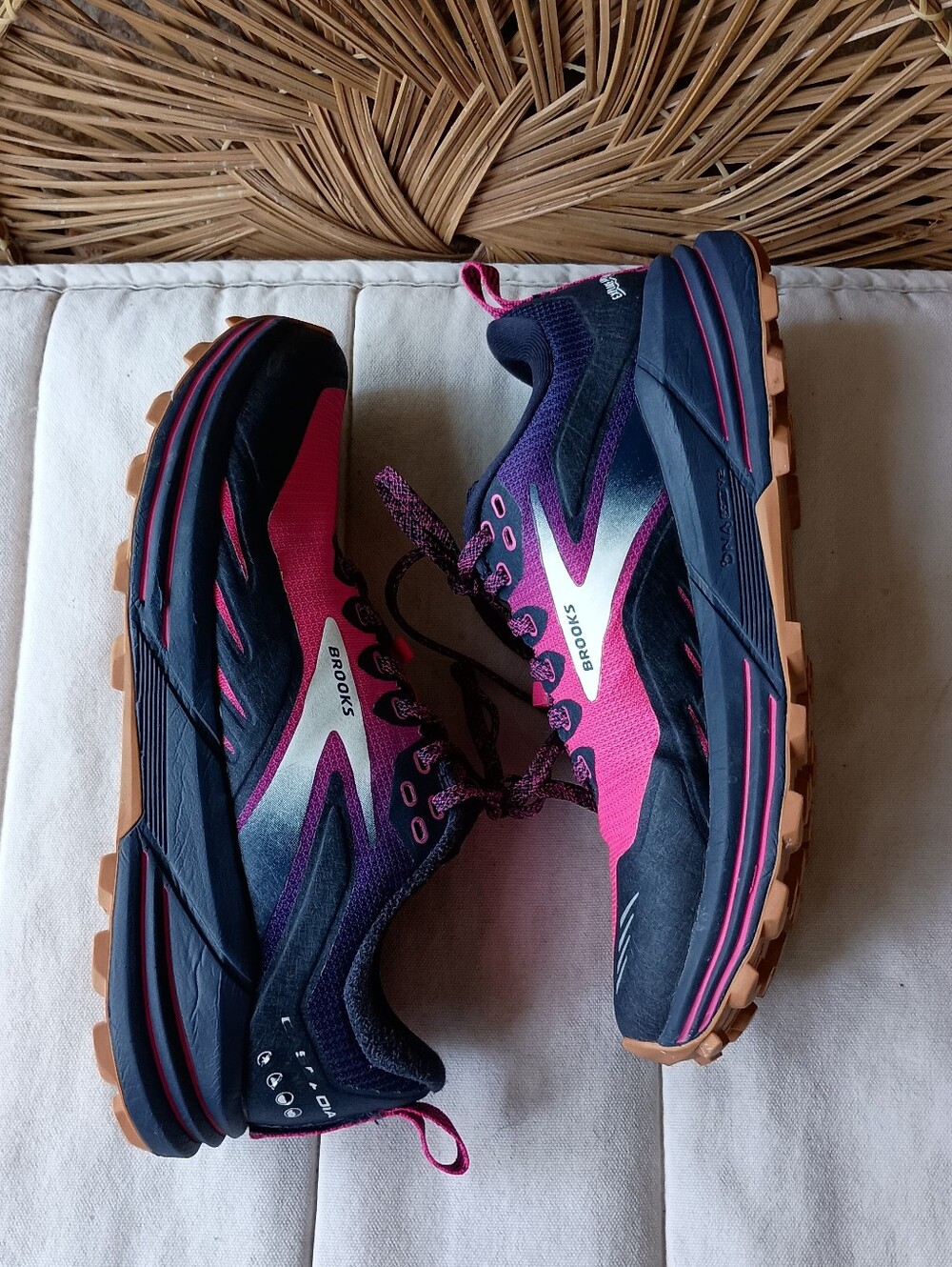 Brooks Women's Trail Shoes - Navy, Pink & Gum
